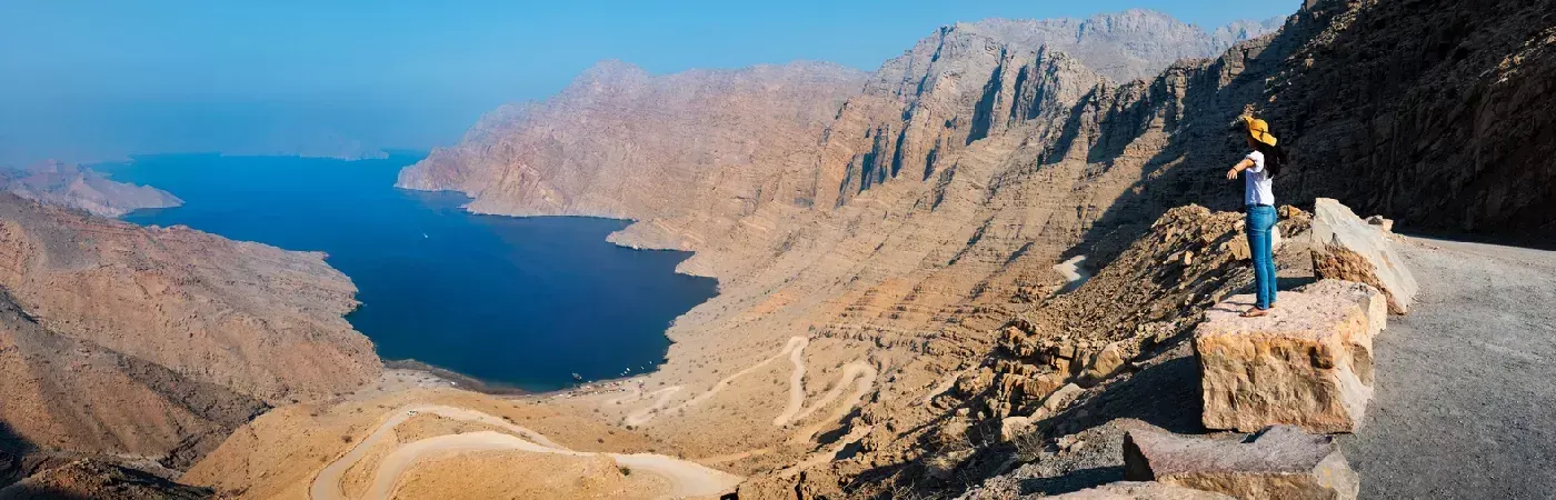 Khasab: La Perla Nascosta dell'Oman - Guida Essenziale